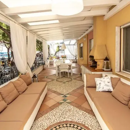 Apartment Lucchese